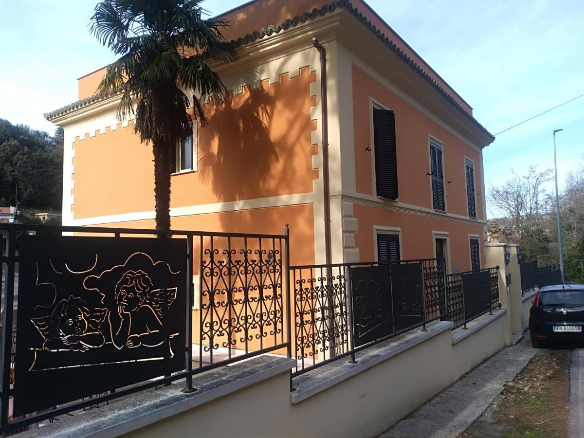 Villino Chelidonia Subiaco Bed & Breakfast ภายนอก รูปภาพ